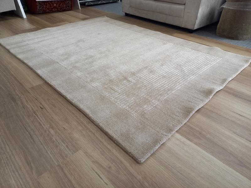 Chunky Wool Rugs Hand Loomed Whisper Border Sandstone
