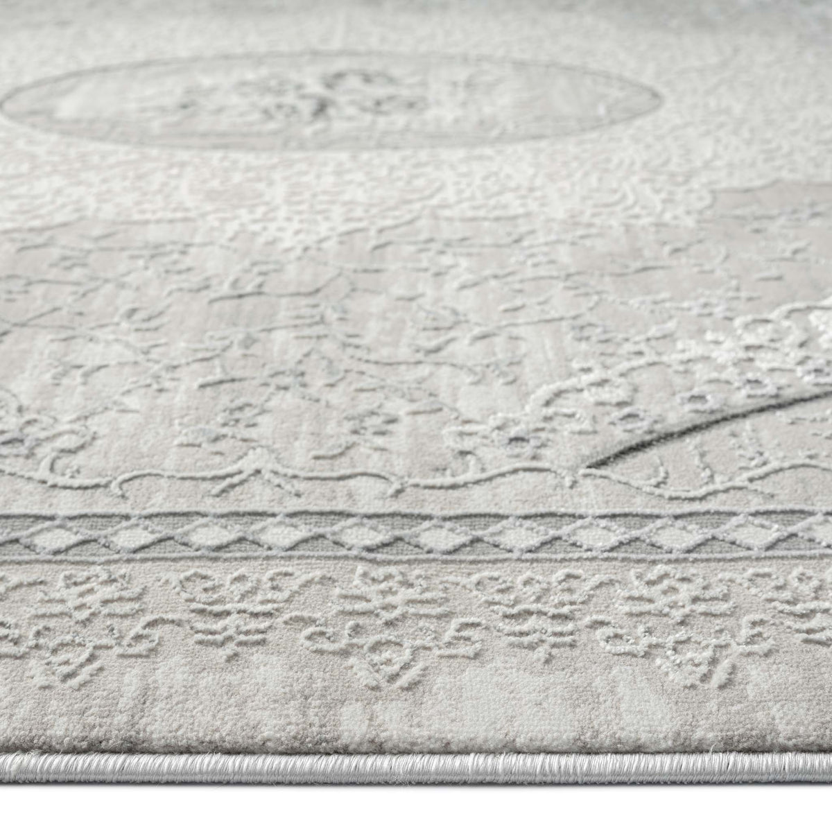 Amore 4002 Grey Runner by the Metre