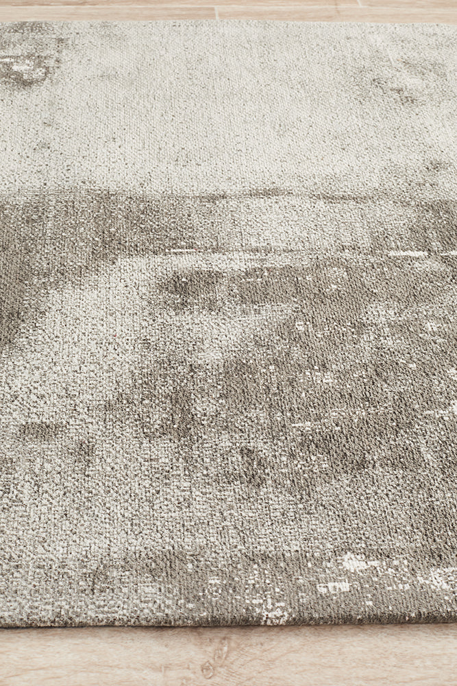 Magnolia 11 Silver Runner Rug
