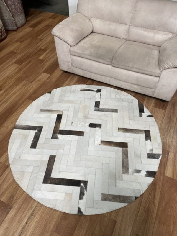 150cm Round Patchwork Cream Brown Chevron Cowhide Floor Rug