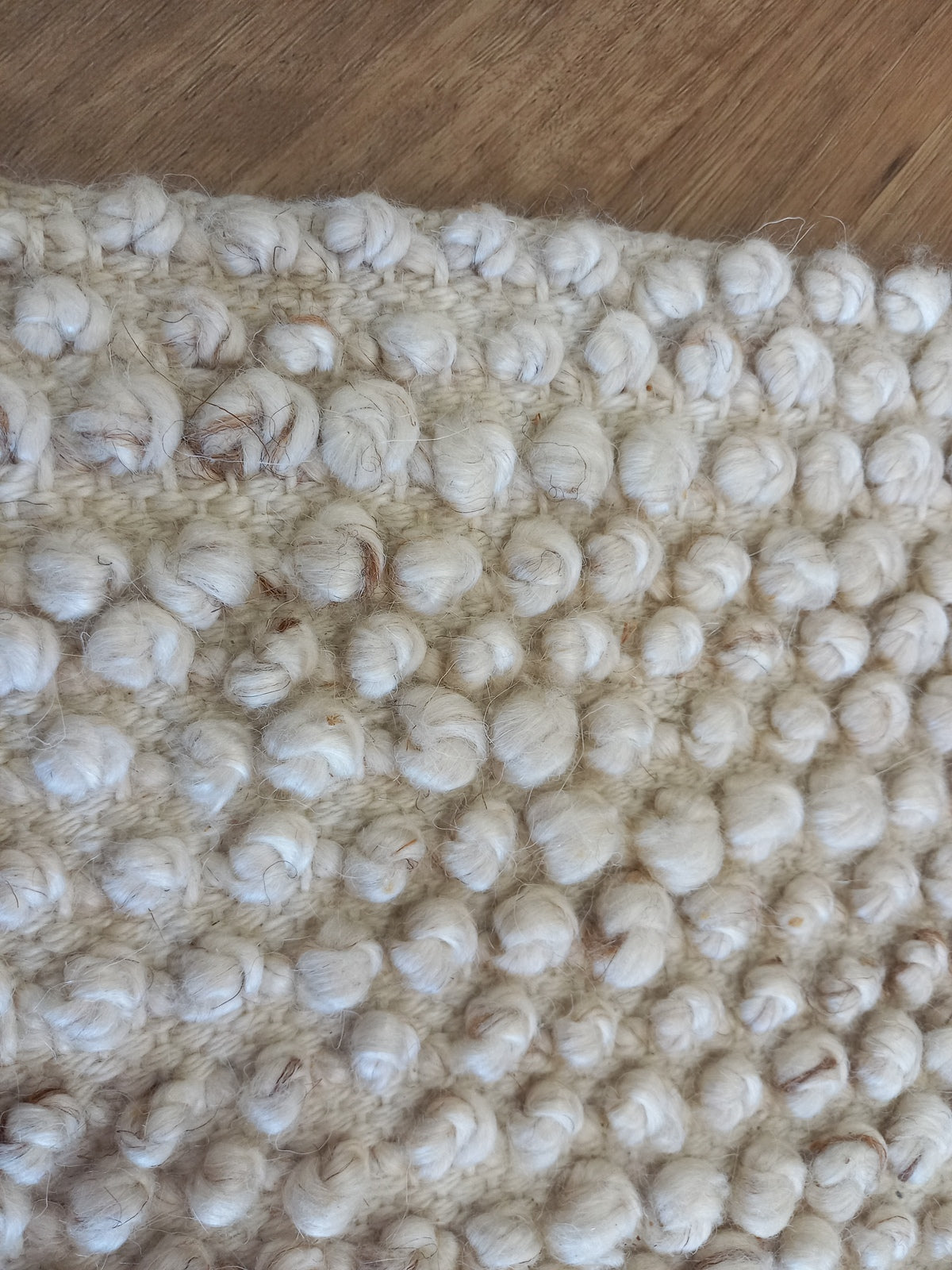 Avenue Design Knotted Texture Cream Floor Area Rug