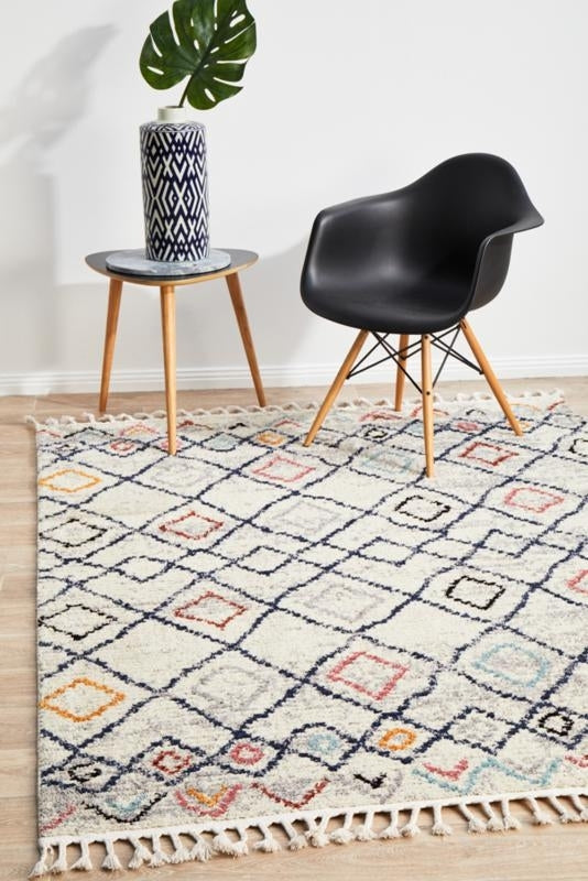 Contemporary Textured Fringed Rabat Design White Diamonds Border Floor Area Rugs and Runners