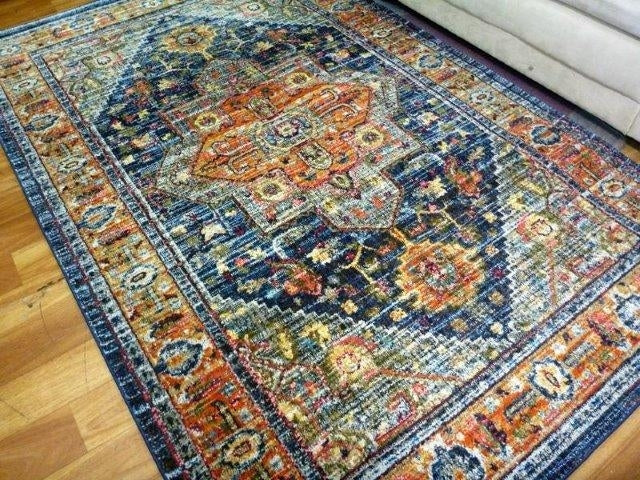 Thick Bright Traditional Tennor Design Washed Medallion Navy Floor Area Rug