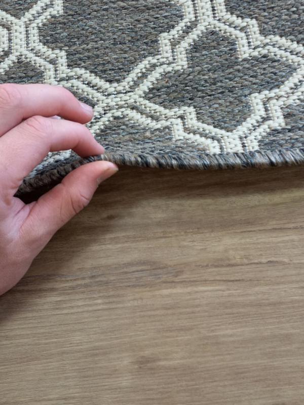 Moroccan Flatweave Gest Metal Floor Rug