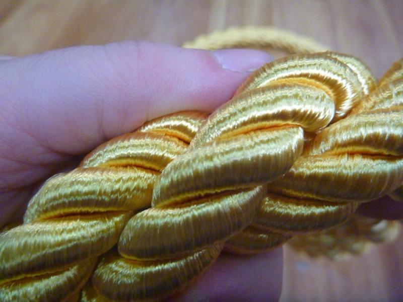 Silky Twist Braided Rope 32mm x 1.5m Gold End for Barrier Crowd Control Bollards Gold Black or Red