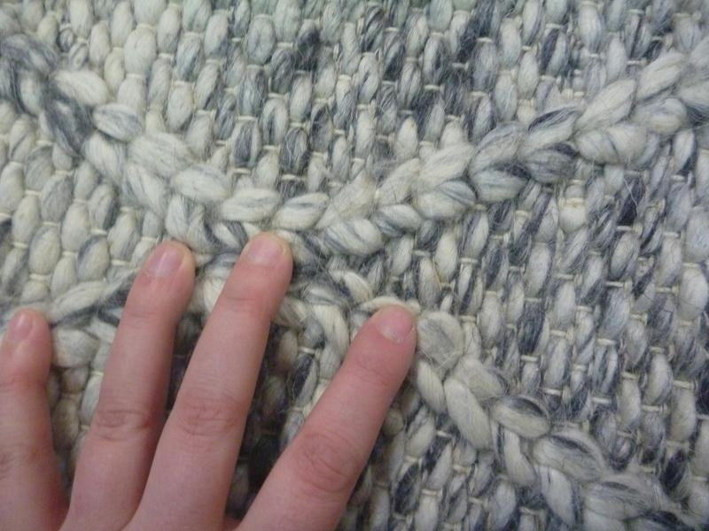 Handwoven Valencia Diamond Design Wool & Polyester Floor Area Rug Grey
