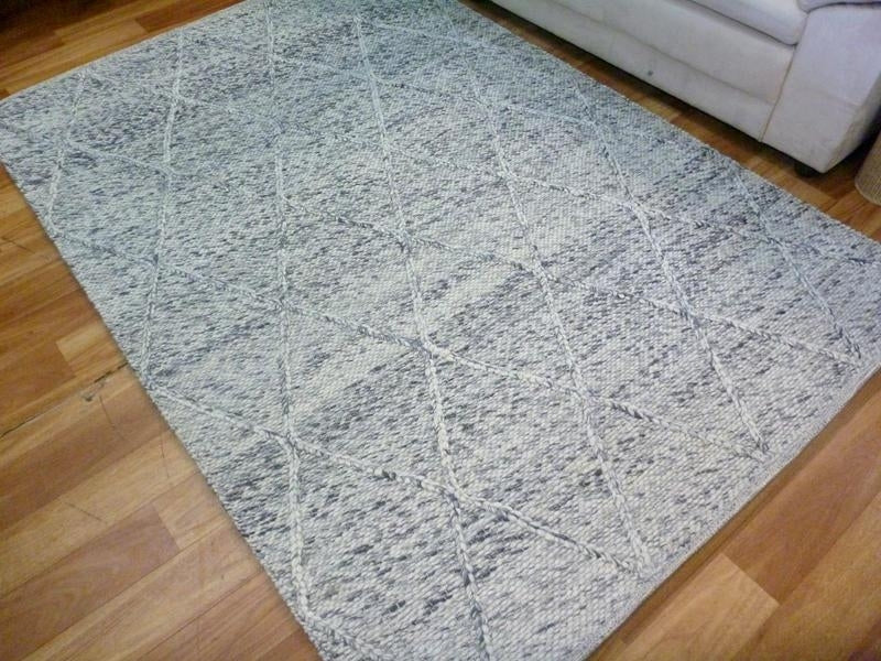 Handwoven Valencia Diamond Design Wool & Polyester Floor Area Rug Grey