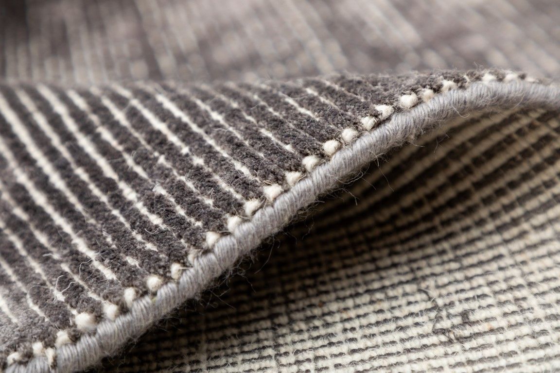 Hand Loomed Art Silk & Wool Hampton Grey Area Floor Rug