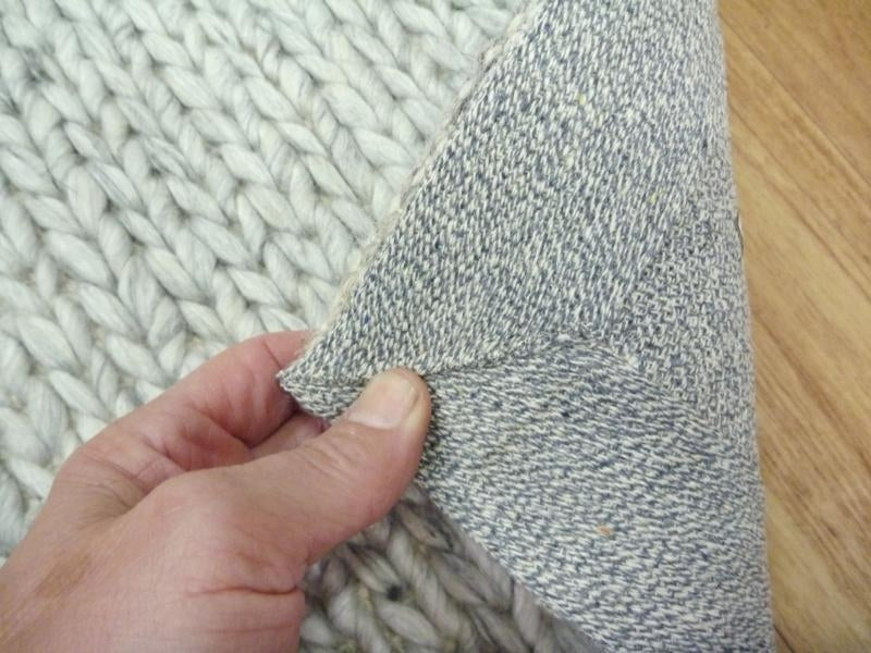 Handwoven Sumak Weave Wool & Art-Silk Ishka Empire Beige Silver Area Floor Rug