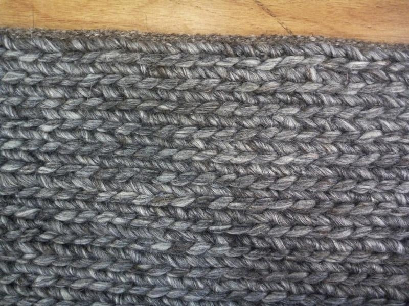 Handwoven Sumak Weave Wool & Art-Silk Ishka Empire Graphite Area Floor Rug