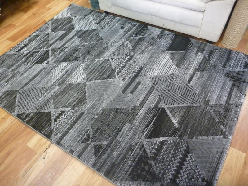 Very High Quality Modern Design Stamford Charcoal Triangles Floor Rug