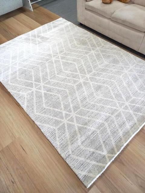 Ultra-Soft Luxury Feel Scandinavian-Inspired Soft Grey Dimension Rug Collection 100% Recycled Polyester