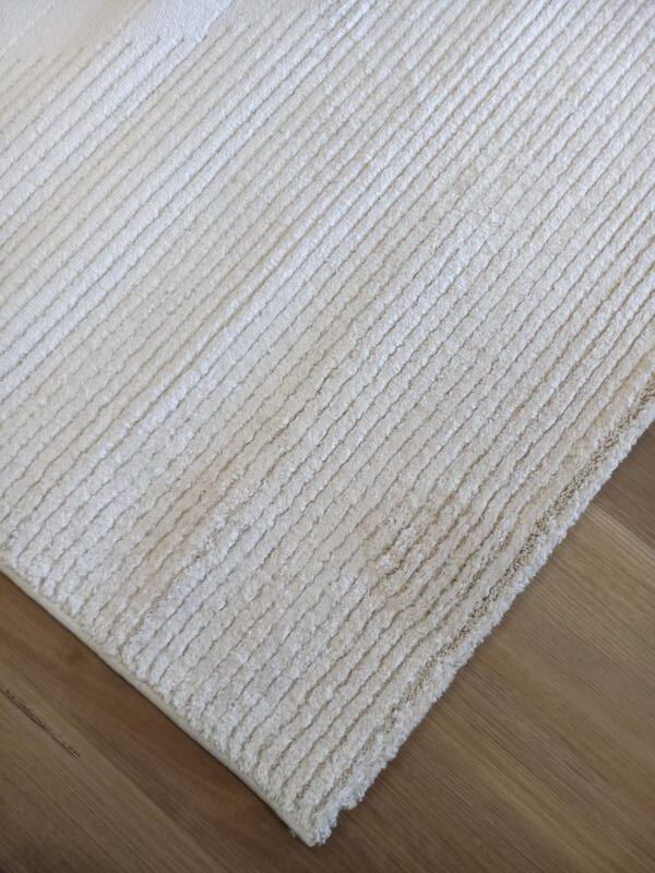 Super Soft Feel Cream Beige Mirror Desire 14mm Thick Contemporary Floor Area Rugs