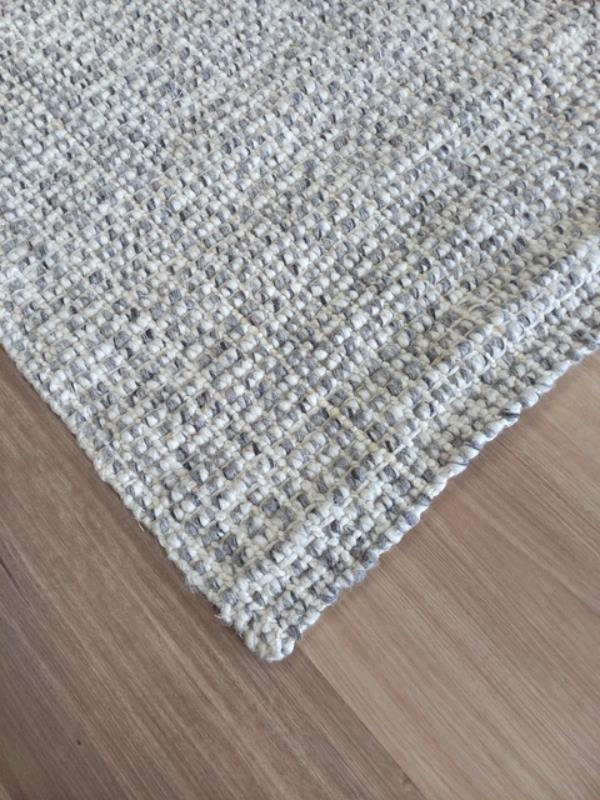 Natural Fiber Wool & Jute 11mm Thick Flat-weave Artisan Silver Floor Rug